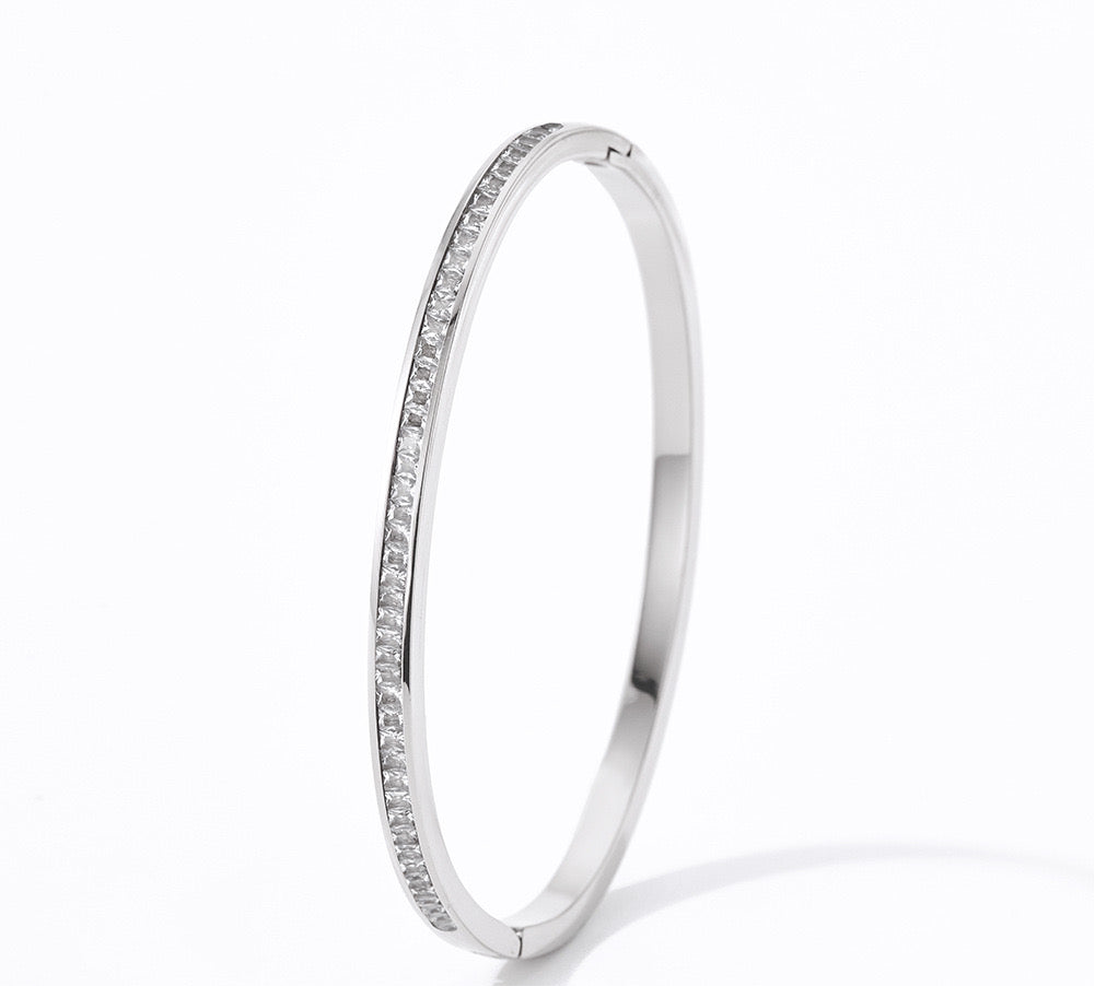Diamanté Silver/gold bangle