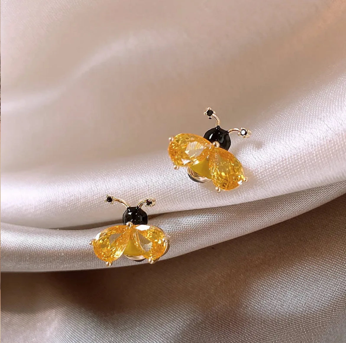 Elegant Bee Rhinestone Stud Earrings – Gold-Tone | Dainty & Stylish