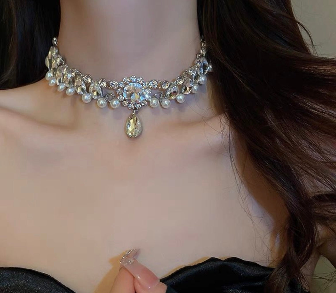 Pearl Drop Rhinestones Choker Necklace