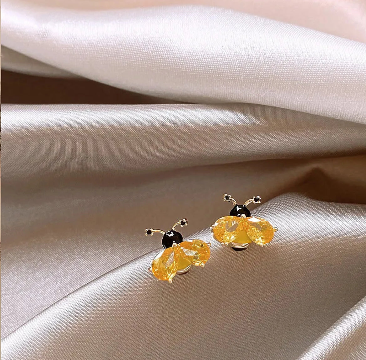 Elegant Bee Rhinestone Stud Earrings – Gold-Tone | Dainty & Stylish