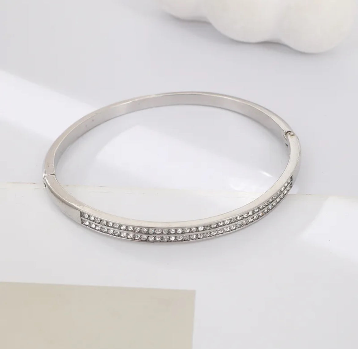 Diamanté Silver/gold bangle